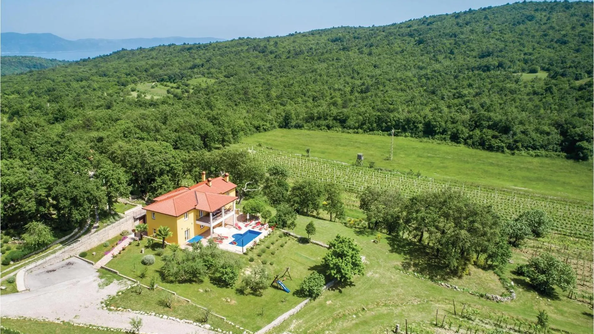 4 Bedroom Beautiful Home In Kranjci Raša Hırvatistan