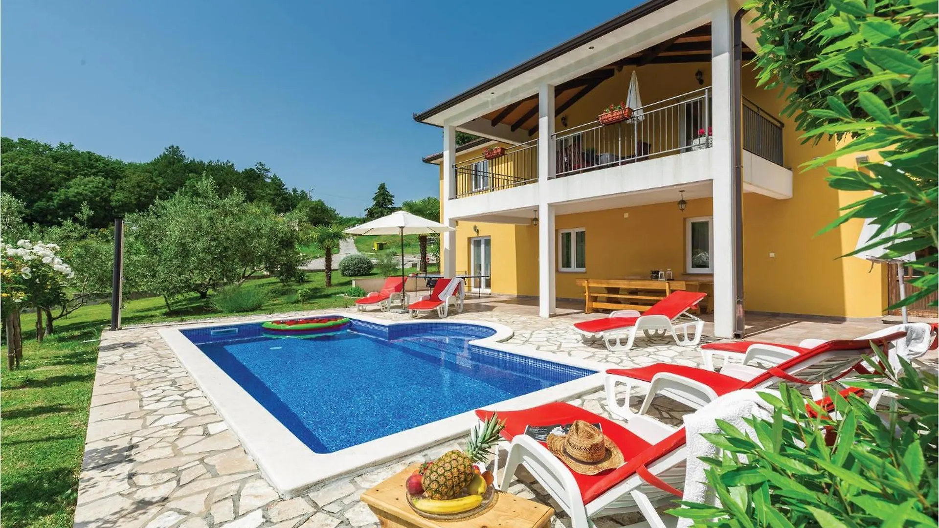 4 Bedroom Beautiful Home In Kranjci Raša Tatil Evi